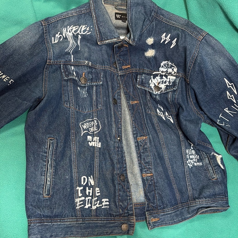 Waimea XL, hand-me-down from former roommate.